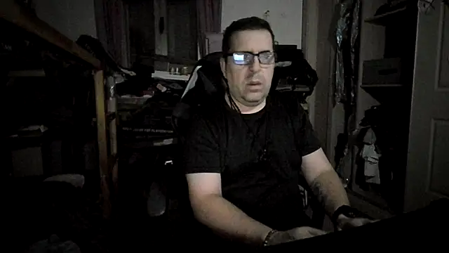 Usame como quieras online show from December 4, 2025, 4:11 am