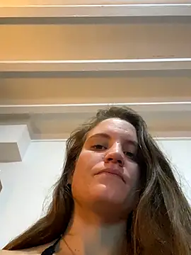 Snapshot of Roxannemuse chatting on November 11, 2025, 10:04 pm Roxannemuse online show from November 11, 2025, 10:04 pm