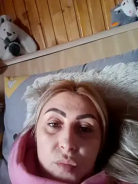 Snapshot of Erika326 chatting on January 31, 2025, 12:29 pm Erika326 online show from January 31, 2025, 12:29 pm