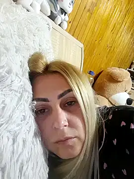 Snapshot of Erika326 chatting on January 28, 2025, 8:26 pm Erika326 online show from January 28, 2025, 8:26 pm