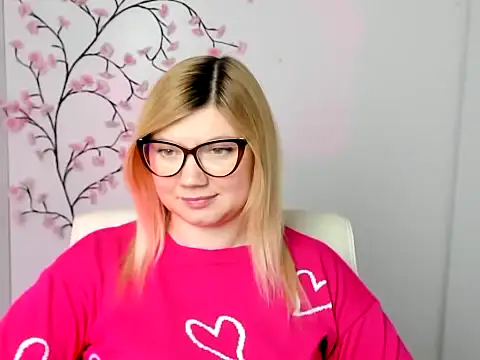 Snapshot of Lola_moree chatting on February 3, 2026, 1:16 pm Lola moree online show from February 3, 2026, 1:16 pm