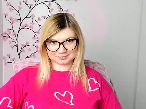 Snapshot of Lola_moree chatting on February 10, 2026, 12:37 pm Lola moree online show from February 10, 2026, 12:37 pm