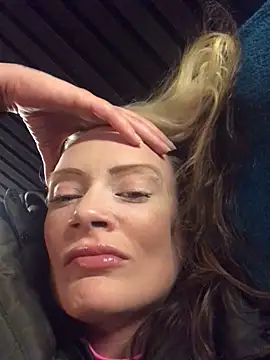 blondey206 online show from March 16, 2025, 9:26 pm