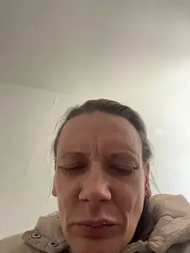 blondey206 online show from April 25, 2026, 9:56 am