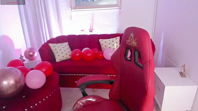 Snapshot of miss_isabella_m chatting on March 21, 2025, 1:12 pm miss isabella m online show from March 21, 2025, 1:12 pm
