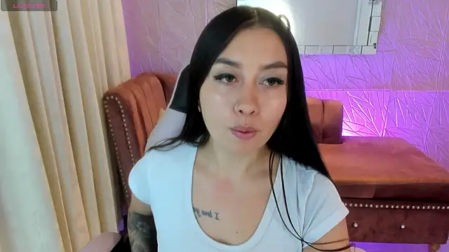 miss isabella m online show from May 14, 2026, 11:51 am
