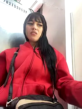 Melody rousse  online show from November 19, 2025, 6:08 pm