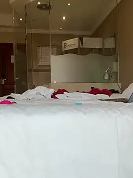 ZinaFreak online show from October 17, 2025, 1:35 pm