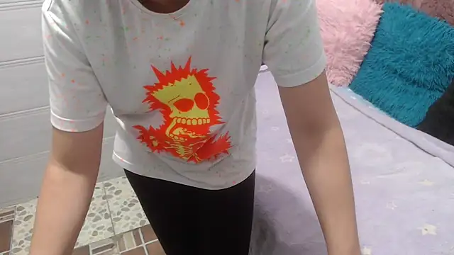 Ariasmithog online show from September 30, 2025, 3:07 pm