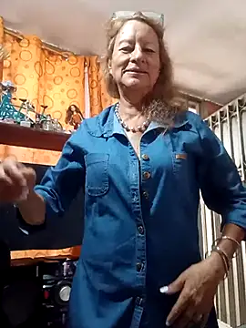 MaryLunna online show from March 11, 2025, 6:30 pm