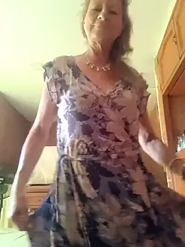 MaryLunna online show from February 18, 2025, 7:19 pm