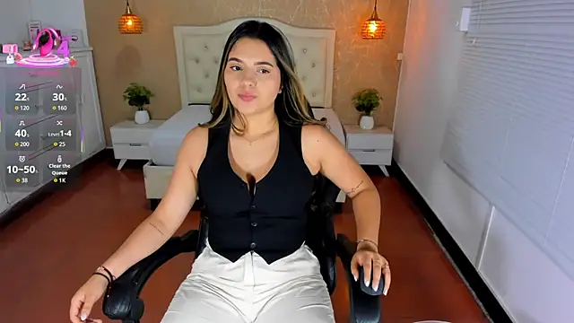 Hadley  online show from May 12, 2026, 3:03 am