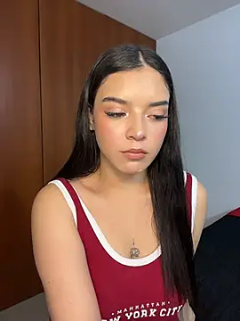 eileensophi online show from April 5, 2026, 2:51 am