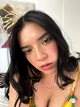 eileensophi online show from September 26, 2025, 8:59 pm