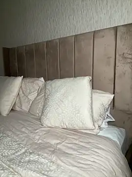 Snapshot of cute_carly_ chatting on February 18, 2025, 7:30 pm cute carly online show from February 18, 2025, 7:30 pm