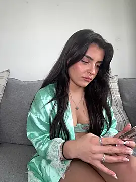 Snapshot of cute_carly_ chatting on March 1, 2025, 2:44 pm cute carly online show from March 1, 2025, 2:44 pm