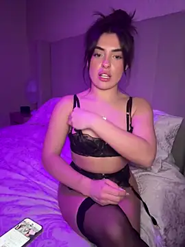 Snapshot of cute_carly_ chatting on March 9, 2025, 9:03 pm cute carly online show from March 9, 2025, 9:03 pm