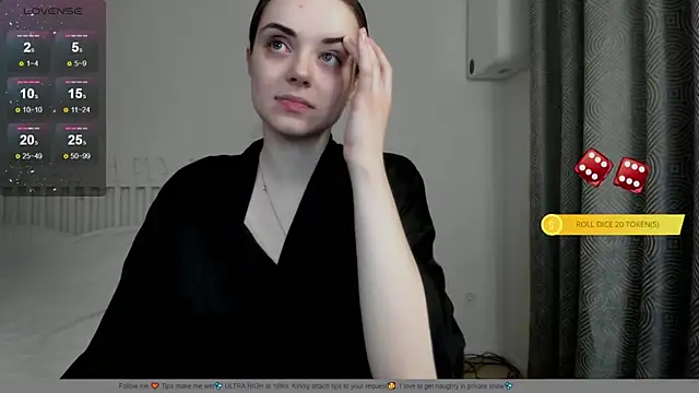 Snapshot of Hustle_Babyy chatting on November 7, 2025, 1:48 pm Hustle Babyy online show from November 7, 2025, 1:48 pm