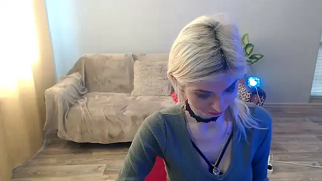 Snapshot of SexyBeatriice chatting on April 4, 2026, 6:20 am SexyBeatriice online show from April 4, 2026, 6:20 am