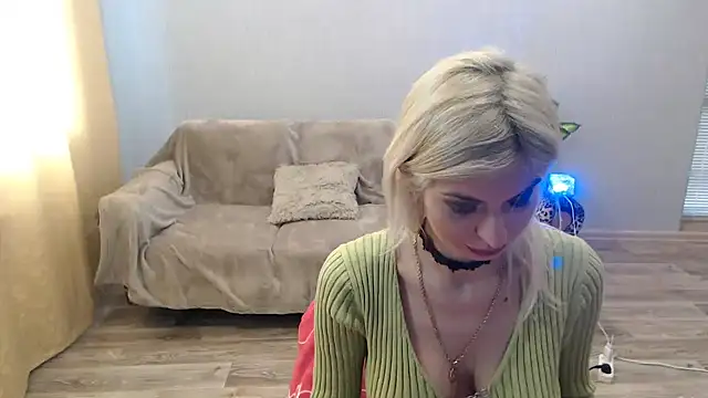 Snapshot of SexyBeatriice chatting on March 19, 2026, 7:08 am SexyBeatriice online show from March 19, 2026, 7:08 am