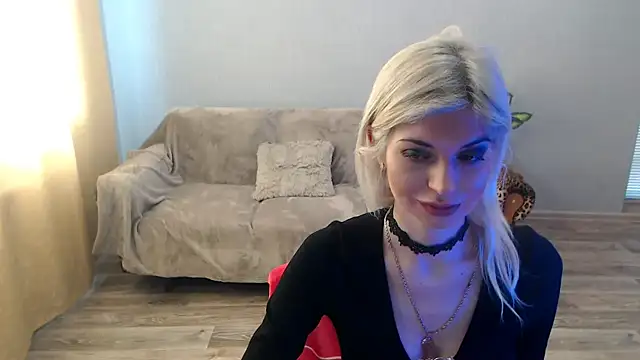 Snapshot of SexyBeatriice chatting on March 16, 2026, 7:23 am SexyBeatriice online show from March 16, 2026, 7:23 am