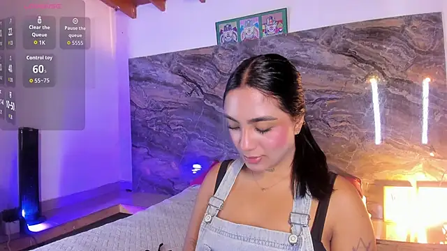 Estefy gomez09 online show from May 24, 2026, 12:16 pm
