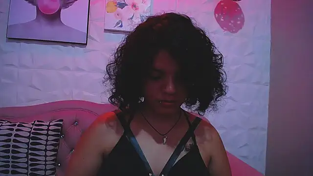 Snapshot of HoneyVelvet chatting on February 10, 2025, 10:30 pm HoneyVelvet online show from February 10, 2025, 10:30 pm