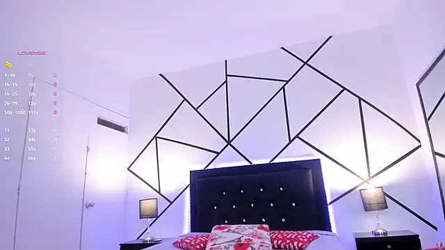 Snapshot of Mia_greco_ chatting on February 13, 2025, 4:00 am Mia greco  online show from February 13, 2025, 4:00 am