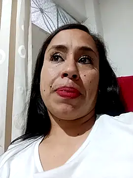 Snapshot of kamila_lovee chatting on March 19, 2025, 10:20 pm kamila lovee online show from March 19, 2025, 10:20 pm