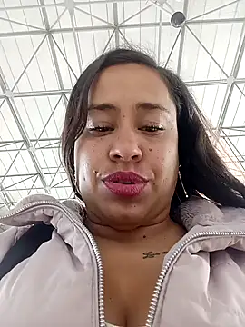 Snapshot of kamila_lovee chatting on September 15, 2025, 3:23 pm kamila lovee online show from September 15, 2025, 3:23 pm