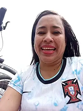Snapshot of kamila_lovee chatting on March 2, 2025, 4:25 pm kamila lovee online show from March 2, 2025, 4:25 pm