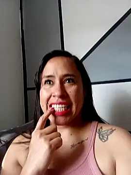 Snapshot of kamila_lovee chatting on March 13, 2025, 9:16 pm kamila lovee online show from March 13, 2025, 9:16 pm