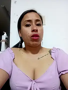 Snapshot of kamila_lovee chatting on March 7, 2025, 9:59 pm kamila lovee online show from March 7, 2025, 9:59 pm
