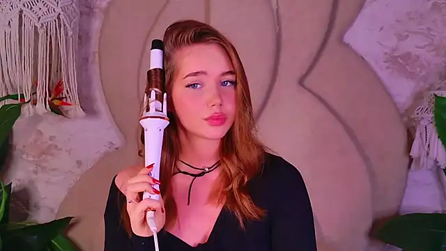 EvansLover online show from September 20, 2025, 8:47 pm