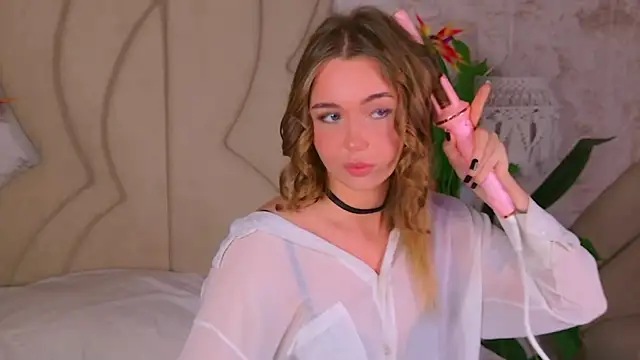 EvansLover online show from November 16, 2025, 10:13 pm