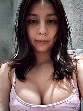 Snapshot of Maiden-Hot chatting on May 25, 2026, 5:29 am Maiden-Hot online show from May 25, 2026, 5:29 am