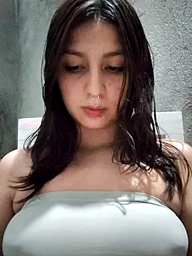 Snapshot of Maiden-Hot chatting on May 27, 2026, 5:48 am Maiden-Hot online show from May 27, 2026, 5:48 am