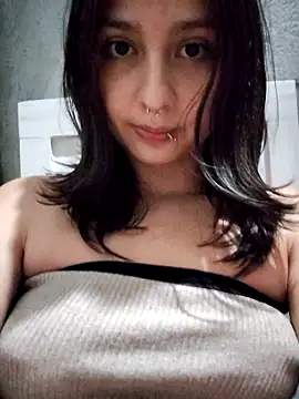 Maiden-Hot online show from April 5, 2026, 8:10 am