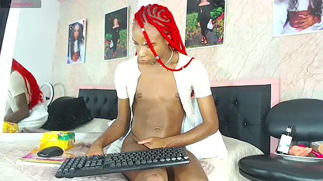 k stormi  online show from October 16, 2025, 1:25 am