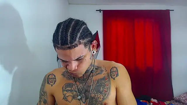 hot man05 online show from October 27, 2025, 7:48 pm