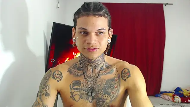 hot man05 online show from October 16, 2025, 4:10 am