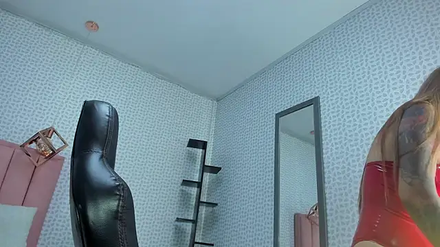 CALANTHELOVE1 online show from October 6, 2025, 3:19 am