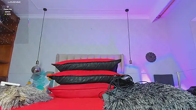 amanda29 online show from February 25, 2026, 7:14 pm