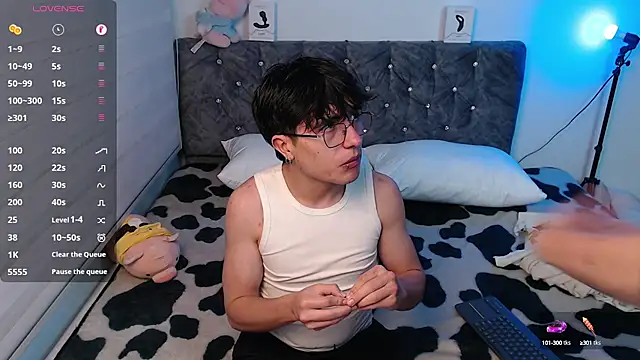 stiven and ale online show from March 9, 2025, 5:22 am