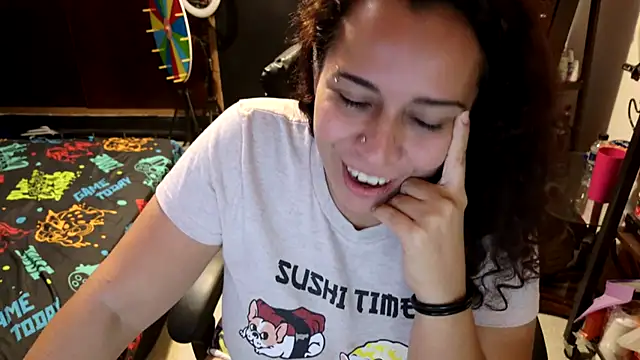 Snapshot of AliceSweet4U chatting on December 1, 2025, 7:09 am AliceSweet4U online show from December 1, 2025, 7:09 am