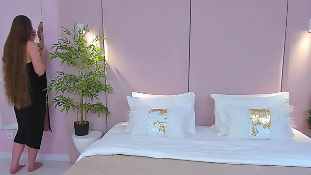 Snapshot of JaniceCollins chatting on December 5, 2025, 2:21 am JaniceCollins online show from December 5, 2025, 2:21 am