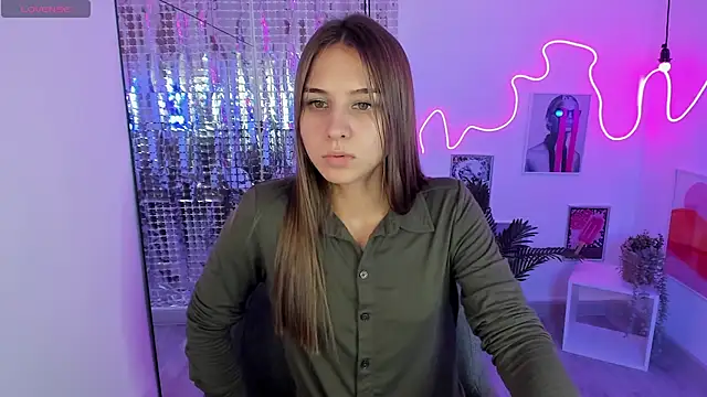 CharmBianca online show from February 14, 2025, 3:05 pm