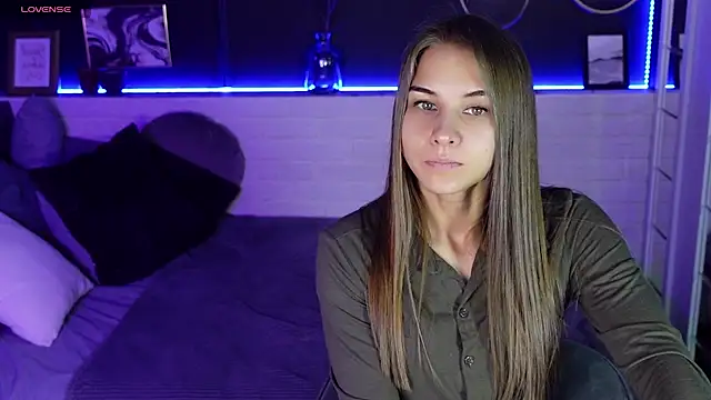 CharmBianca online show from February 19, 2025, 8:44 am