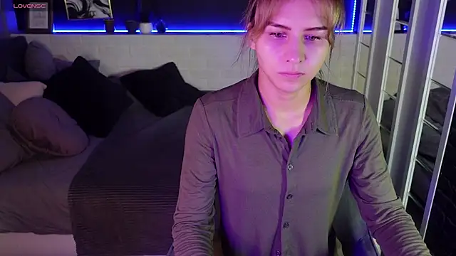 CharmBianca online show from February 22, 2025, 5:34 am