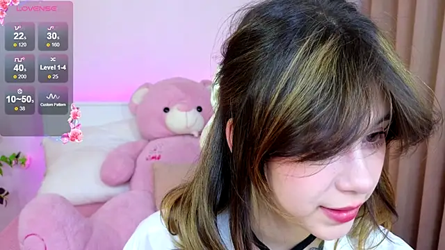 Snapshot of Hotary_Yuko chatting on February 8, 2025, 1:54 pm Hotary Yuko online show from February 8, 2025, 1:54 pm